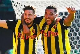 包含纽曼西亚后卫出色发挥,球队备受鼓舞的词条 包含纽曼西亚后卫出色发挥,球队备受鼓舞的词条