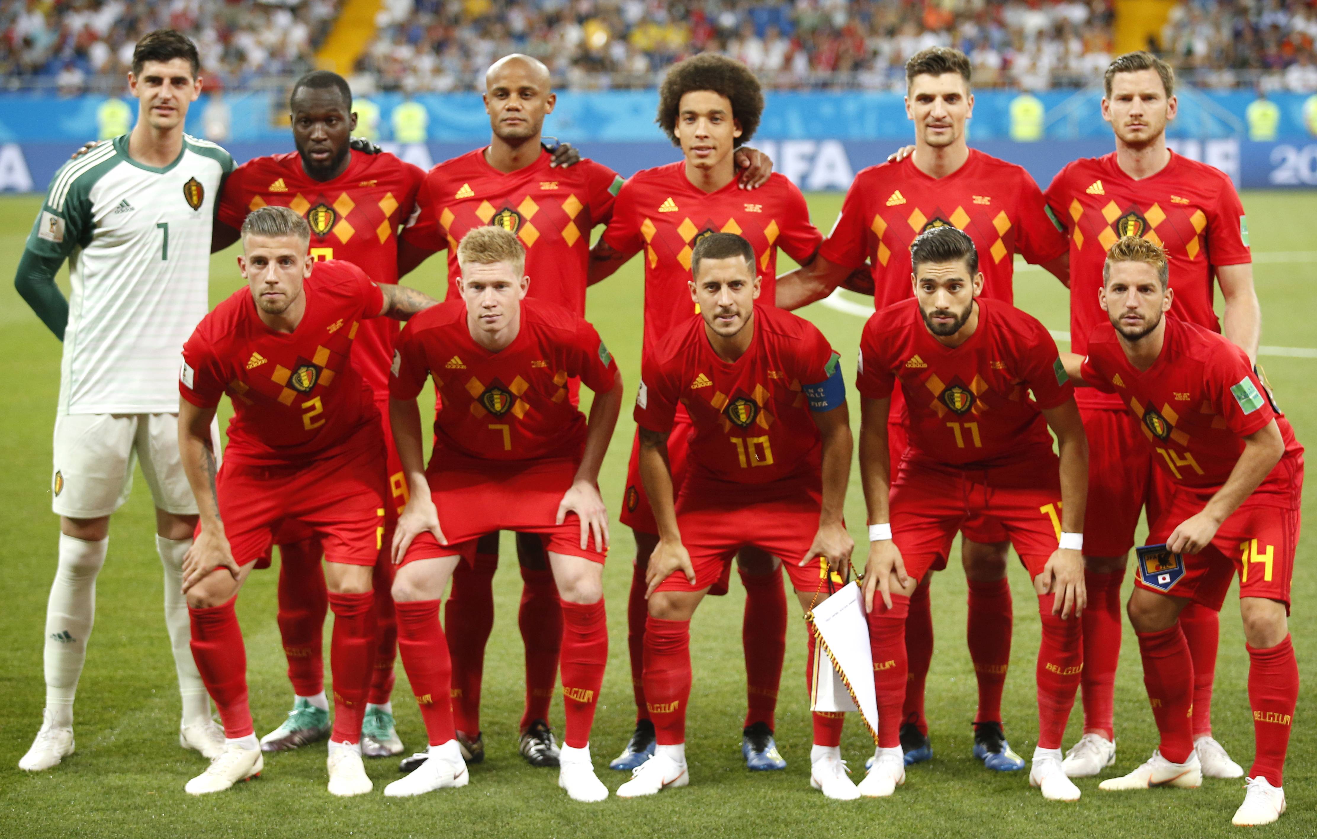 关于激烈角逐:争夺欧洲足球巅峰之位的信息 关于激烈角逐:争夺欧洲足球巅峰之位的信息