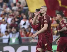 关于罗马大胜扳平积分榜，反击崛起的信息