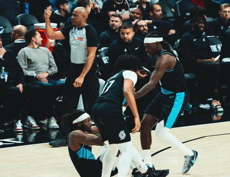 开拓者队遭遇困境球员疲于奔命