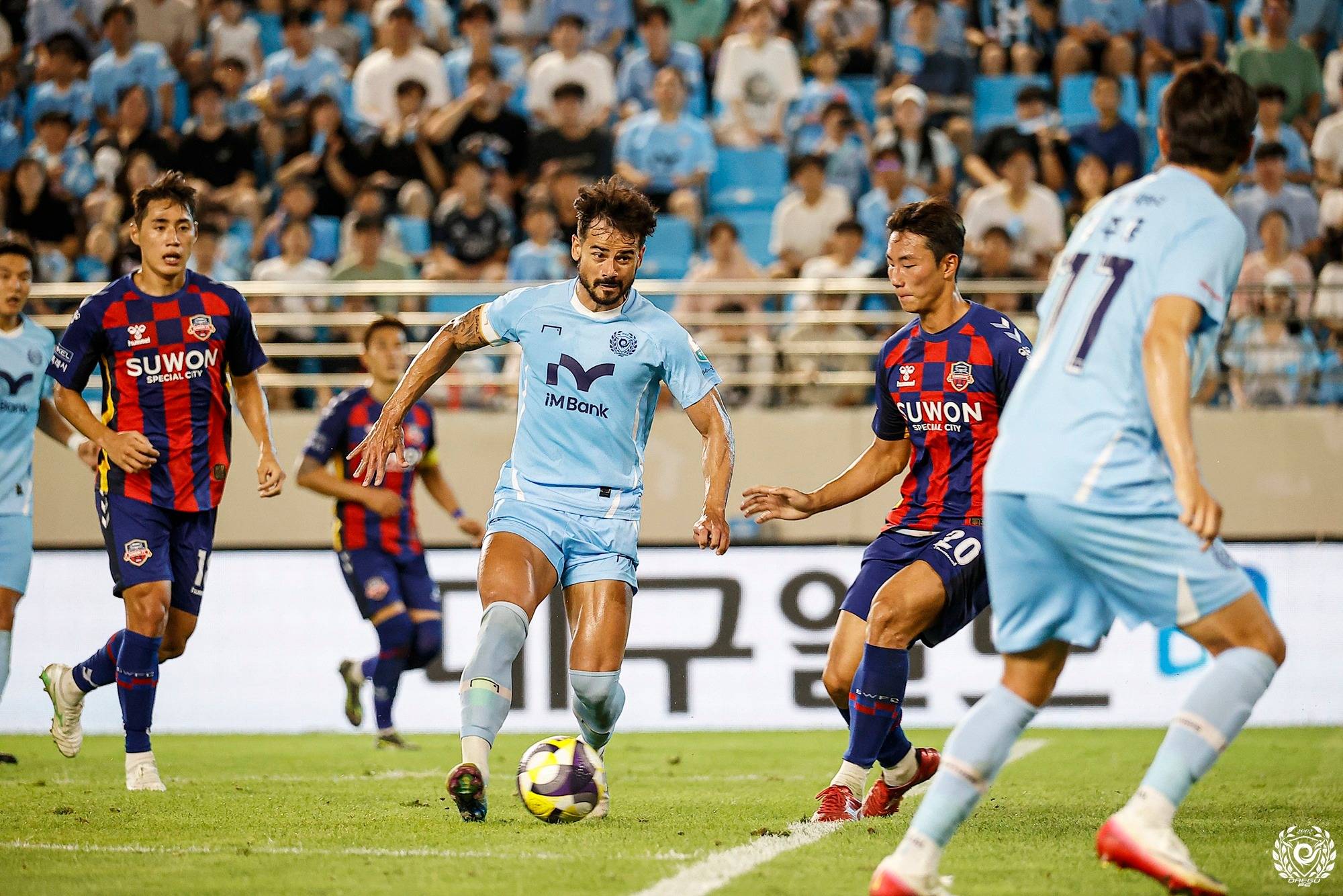 大邱FC球员纷纷离场落寞，无缘晋级