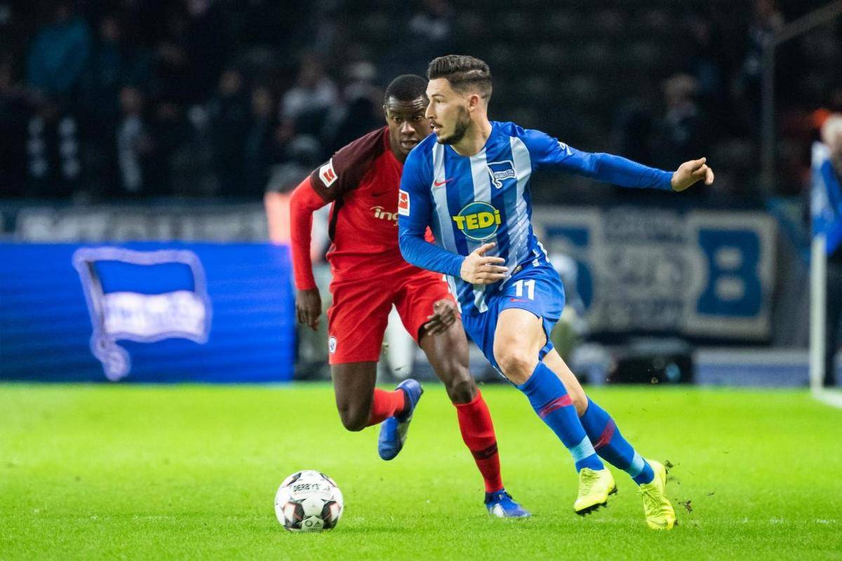 柏林赫塔逆袭登顶，德甲劲旅苦战保级的简单介绍