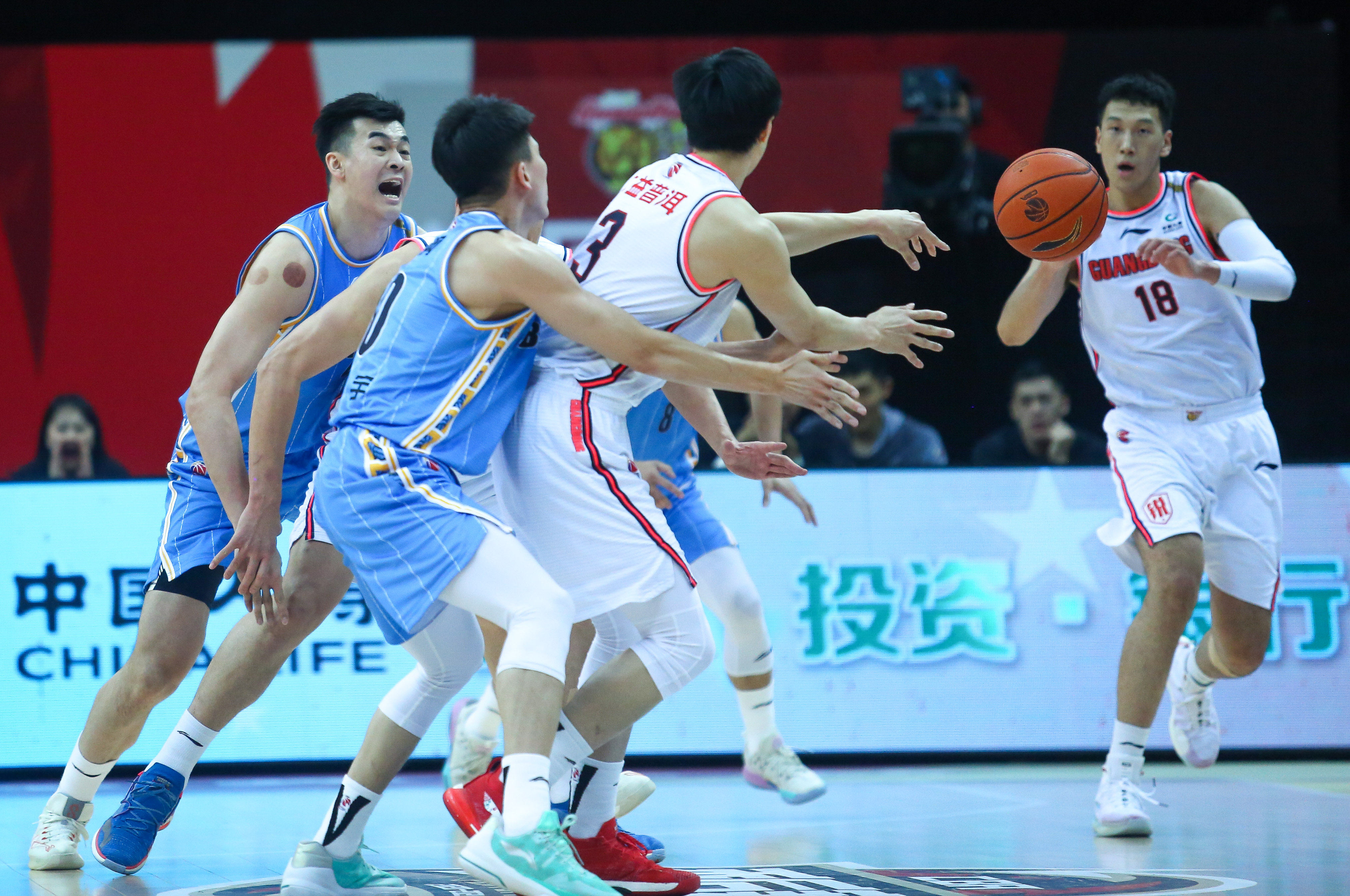 辽宁男篮大胜湖南队,斩获开门红(请问辽宁男篮)